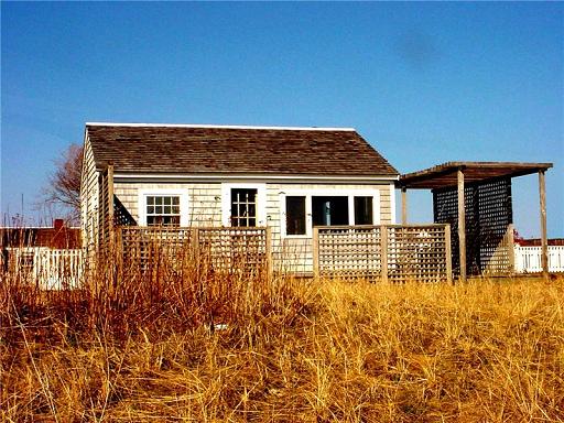 Wellfleet Harbor Cottage